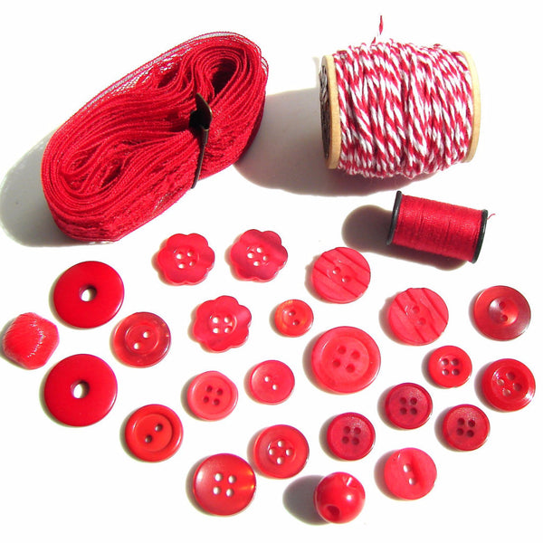 Button Craft Thread, Super Strong, Red - Picking Daisies